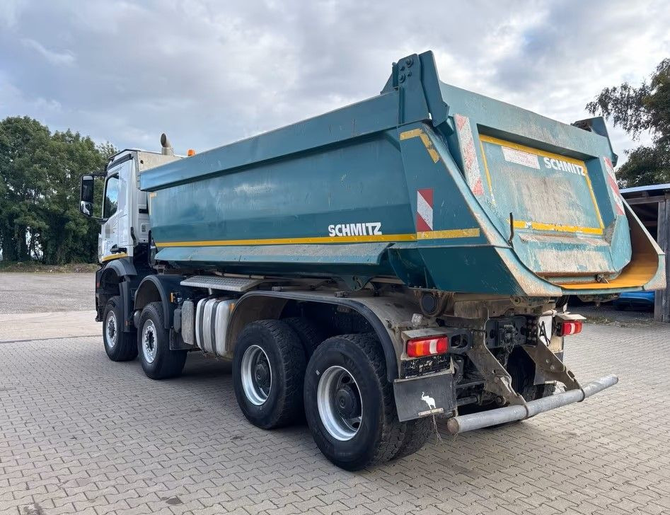 덤프트럭 Mercedes-Benz Arocs 4145 AK 8x6 | Wywrotka trójstronna Schmitz Mulde | Klima | Kamera | : 사진 6 덤프트럭 Mercedes-Benz Arocs 4145 AK 8x6 | Wywrotka trójstronna Schmitz Mulde | Klima | Kamera | : 사진 6