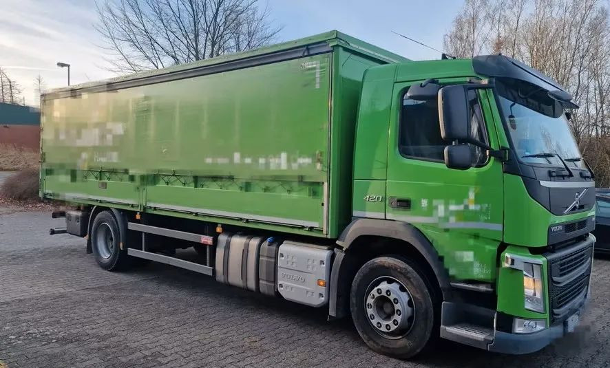 Volvo FM 420 – zabudowa + plandeka / Automatyczna skrzynia / Euro 6 / Zawieszenie pneumatyczne/ 4x2/ - 커튼사이더 트럭 : 사진 3 Volvo FM 420 – zabudowa + plandeka / Automatyczna skrzynia / Euro 6 / Zawieszenie pneumatyczne/ 4x2/ - 커튼사이더 트럭 : 사진 3