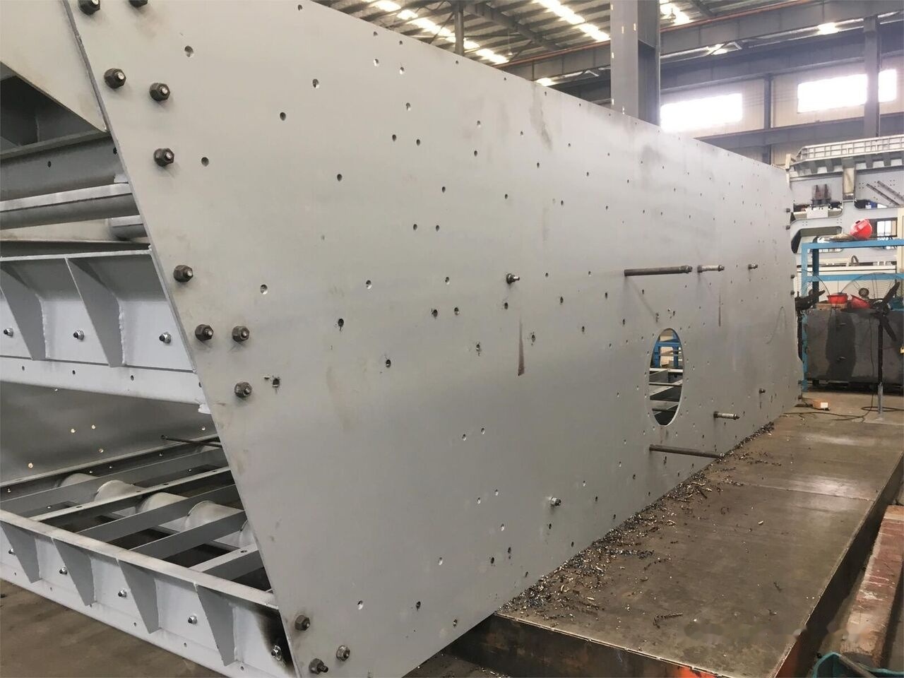 Kinglink Copper Ore Circular Vibrating Screen 3YA2160 | 200TPH - 스크리너 : 사진 4 Kinglink Copper Ore Circular Vibrating Screen 3YA2160 | 200TPH - 스크리너 : 사진 4