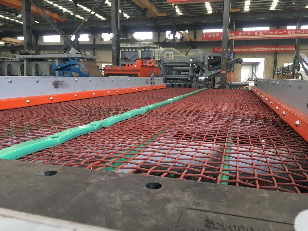 Kinglink Copper Ore Circular Vibrating Screen 3YA2160 | 200TPH - 스크리너 : 사진 3 Kinglink Copper Ore Circular Vibrating Screen 3YA2160 | 200TPH - 스크리너 : 사진 3