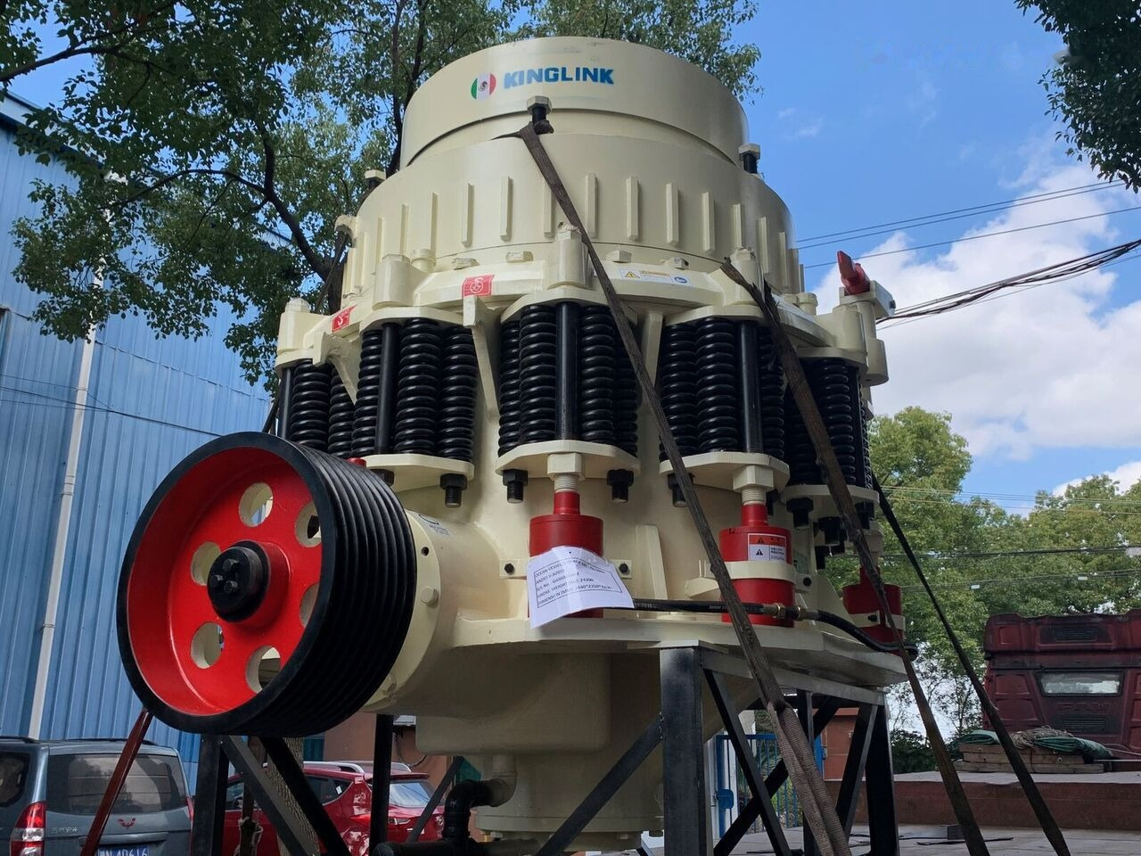 Kinglink NEW 4.25 Feet KLM1300 300TPH Iron Stone Cone Crusher - 콘 크러셔 : 사진 1 Kinglink NEW 4.25 Feet KLM1300 300TPH Iron Stone Cone Crusher - 콘 크러셔 : 사진 1