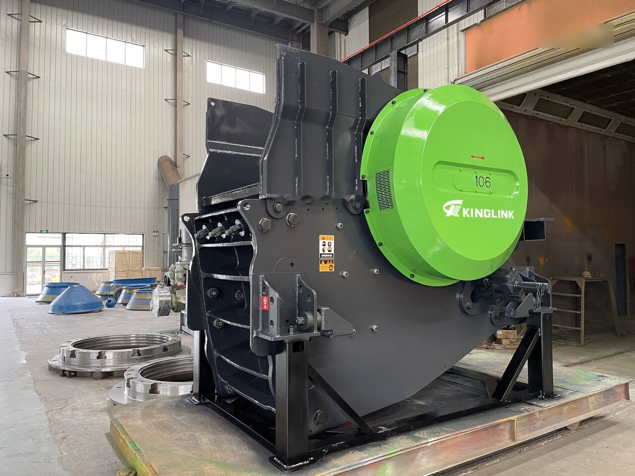 Kinglink NEW C106 Hydraulic Jaw Crusher for Hard stone - 조 크러셔 : 사진 2 Kinglink NEW C106 Hydraulic Jaw Crusher for Hard stone - 조 크러셔 : 사진 2