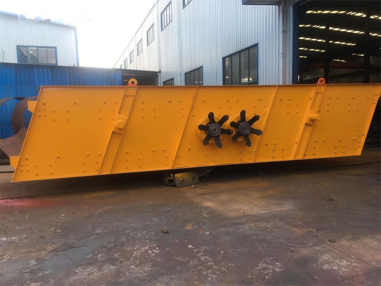 Kinglink Twin Shaft Vibrating Screen 2YK3070 | Soda Ash - 스크리너 : 사진 1 Kinglink Twin Shaft Vibrating Screen 2YK3070 | Soda Ash - 스크리너 : 사진 1