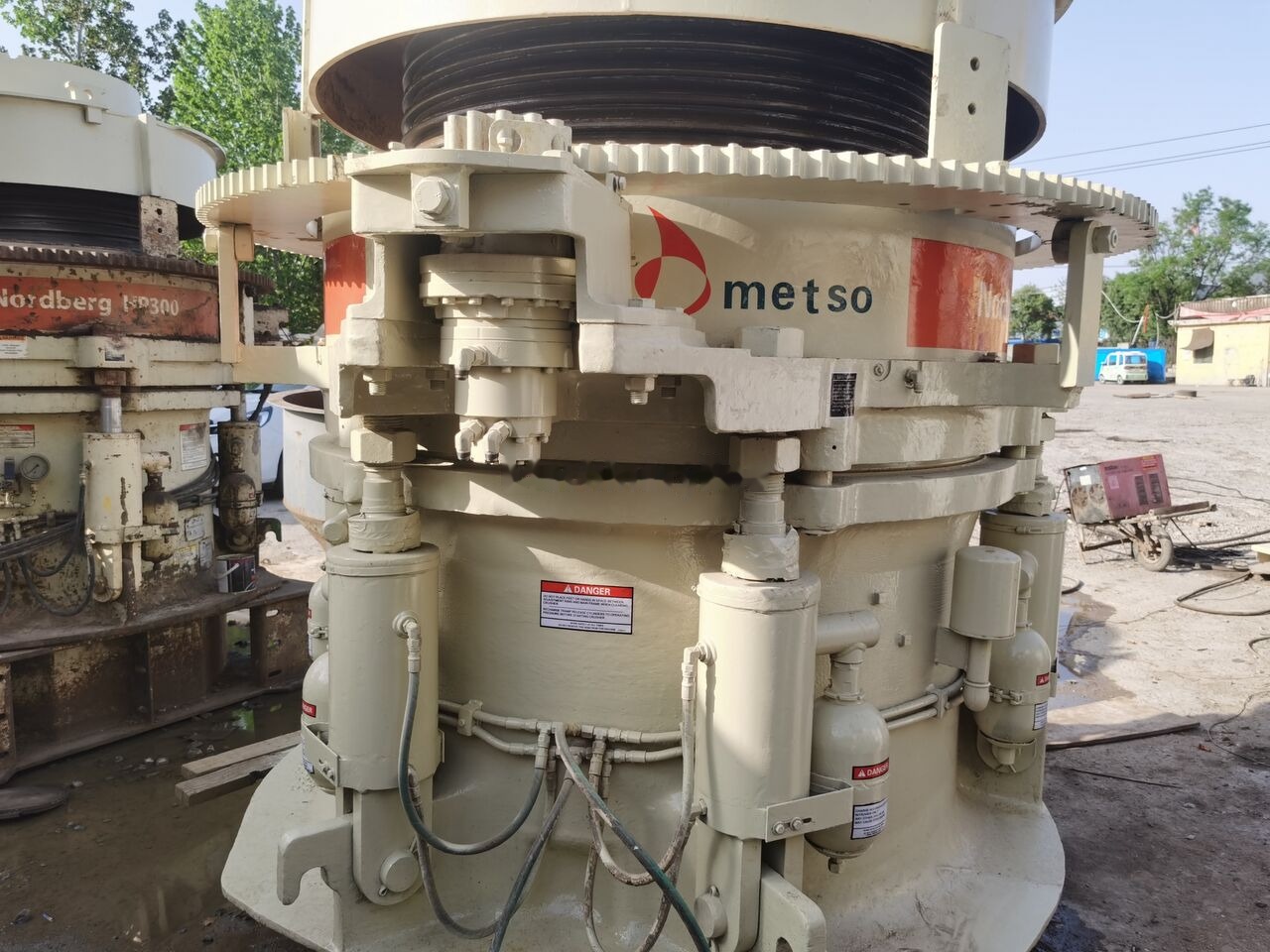 Metso HP300 - 콘 크러셔 : 사진 3 Metso HP300 - 콘 크러셔 : 사진 3