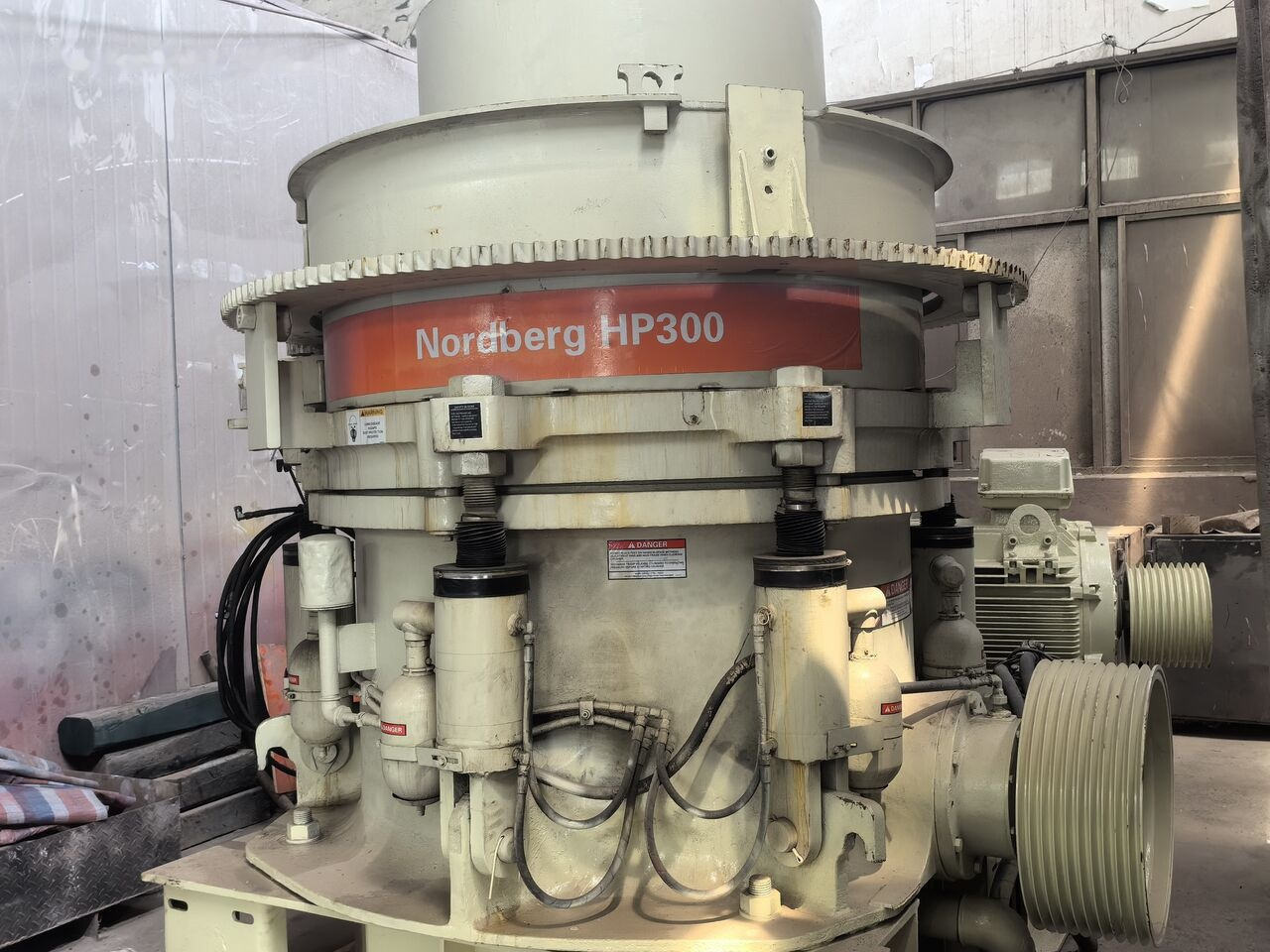 Metso Nordberg HP300 Cone Crusher - 콘 크러셔 : 사진 3 Metso Nordberg HP300 Cone Crusher - 콘 크러셔 : 사진 3