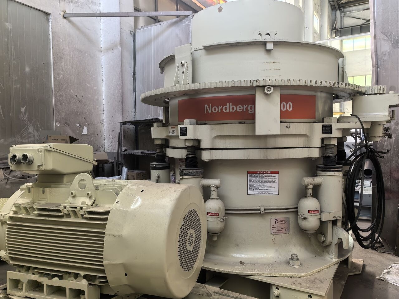 Metso Nordberg HP300 Cone Crusher - 콘 크러셔 : 사진 4 Metso Nordberg HP300 Cone Crusher - 콘 크러셔 : 사진 4