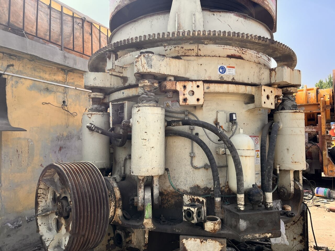 Metso Nordberg HP5 Cone Crusher - 콘 크러셔 : 사진 2 Metso Nordberg HP5 Cone Crusher - 콘 크러셔 : 사진 2