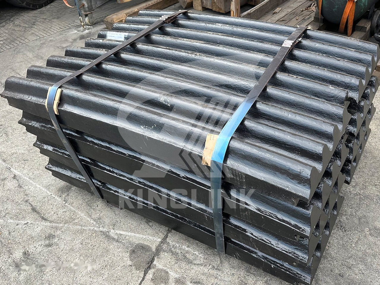 Movable and Fixed Jaw Plates for CT2036 CT3042 | Kinglink 17003346 for crusher - 예비 부속 크러셔 용 : 사진 1 Movable and Fixed Jaw Plates for CT2036 CT3042 | Kinglink 17003346 for crusher - 예비 부속 크러셔 용 : 사진 1