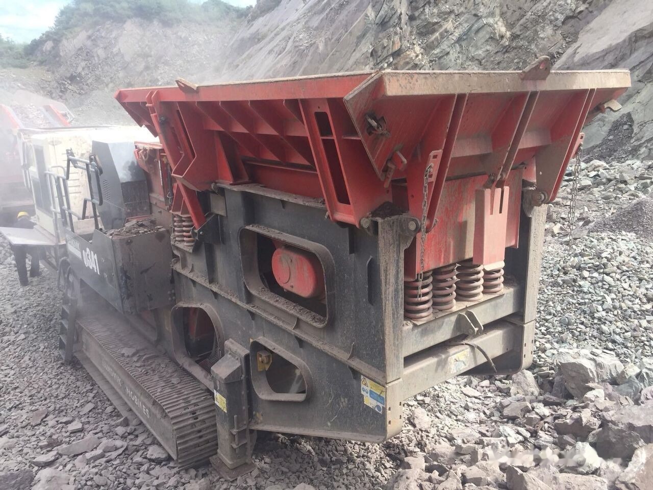 모바일 크러셔 Sandvik QJ341 Mobile Crushing Plant : 사진 6