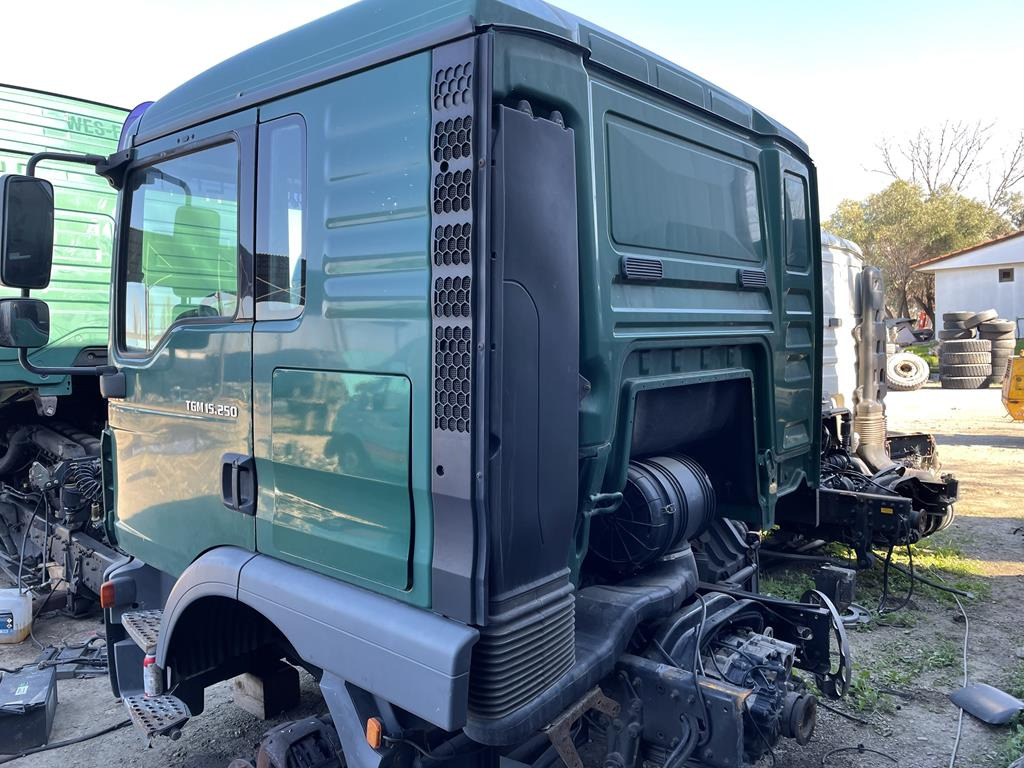 MAN TGM DOUBLE CABIN 2011 - 운전실 트럭 용 : 사진 4 MAN TGM DOUBLE CABIN 2011 - 운전실 트럭 용 : 사진 4