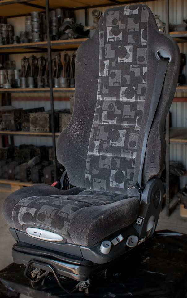 MERCEDES-BENZ ACTROS MP II AIR SEAT - DRIVER - 좌석 트럭 용 : 사진 2 MERCEDES-BENZ ACTROS MP II AIR SEAT - DRIVER - 좌석 트럭 용 : 사진 2