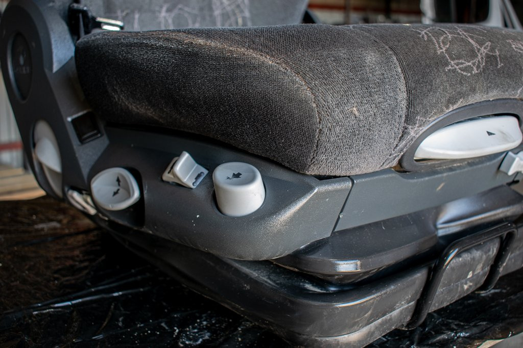 MERCEDES-BENZ ACTROS MP II AIR SEAT - PASSENGER - 좌석 트럭 용 : 사진 4 MERCEDES-BENZ ACTROS MP II AIR SEAT - PASSENGER - 좌석 트럭 용 : 사진 4