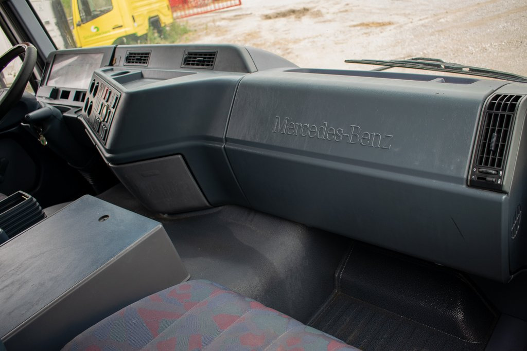 MERCEDES-BENZ ACTROS MP I - 대시보드 트럭 용 : 사진 1 MERCEDES-BENZ ACTROS MP I - 대시보드 트럭 용 : 사진 1