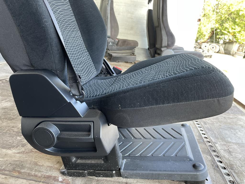 MERCEDES-BENZ ACTROS MP4 - PASSENGER - 좌석 트럭 용 : 사진 3 MERCEDES-BENZ ACTROS MP4 - PASSENGER - 좌석 트럭 용 : 사진 3