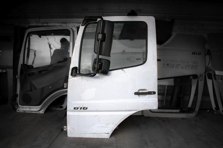 MERCEDES-BENZ ATEGO II - LEFT - 도어 및 부품 트럭 용 : 사진 1 MERCEDES-BENZ ATEGO II - LEFT - 도어 및 부품 트럭 용 : 사진 1