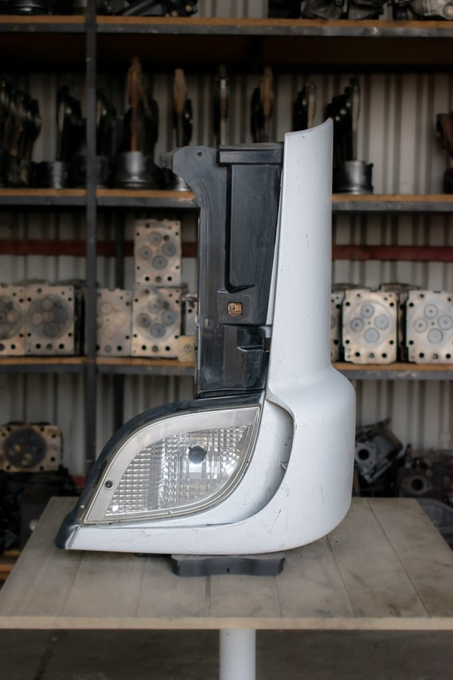 MERCEDES-BENZ ATEGO II WITH FLASH - DRIVER - 범퍼 코너 트럭 용 : 사진 1 MERCEDES-BENZ ATEGO II WITH FLASH - DRIVER - 범퍼 코너 트럭 용 : 사진 1