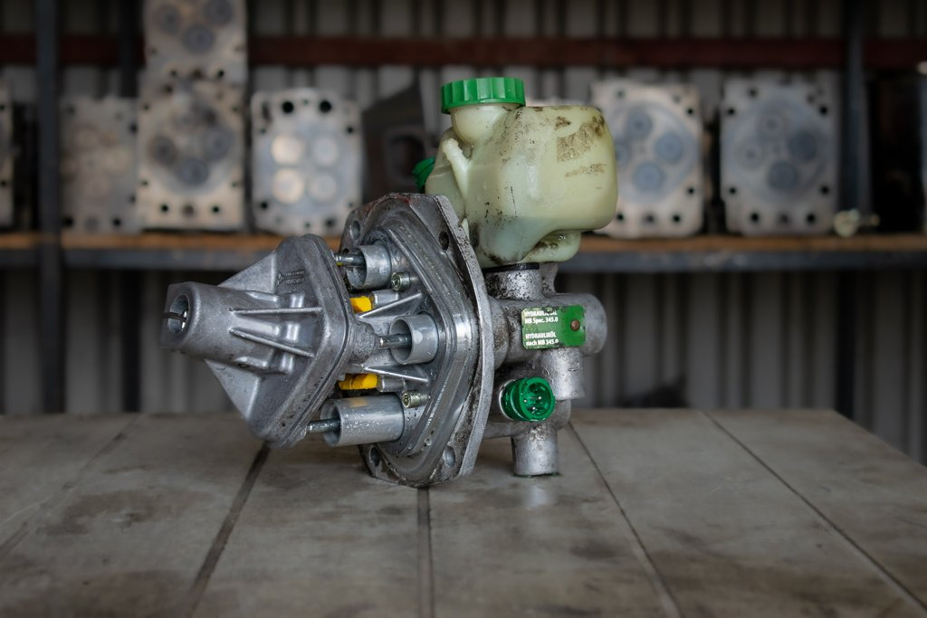 MERCEDES-BENZ AXOR II HYDRAULIC LEVER - 유압 트럭 용 : 사진 4 MERCEDES-BENZ AXOR II HYDRAULIC LEVER - 유압 트럭 용 : 사진 4