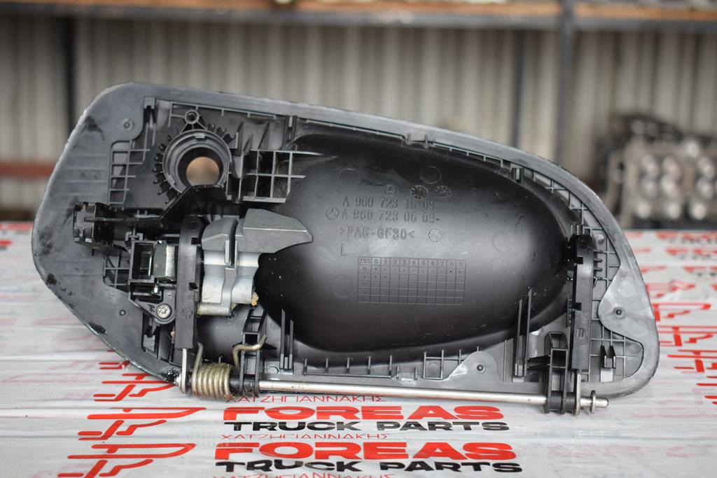 MERCEDES-BENZ DOOR HANDLE FOR ACTROS MP4 - DRIVER - 도어 및 부품 트럭 용 : 사진 2 MERCEDES-BENZ DOOR HANDLE FOR ACTROS MP4 - DRIVER - 도어 및 부품 트럭 용 : 사진 2