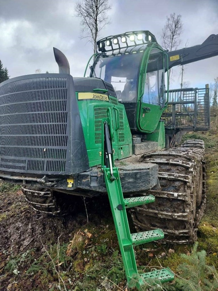 John Deere 1510 E - 포워더 : 사진 1 John Deere 1510 E - 포워더 : 사진 1