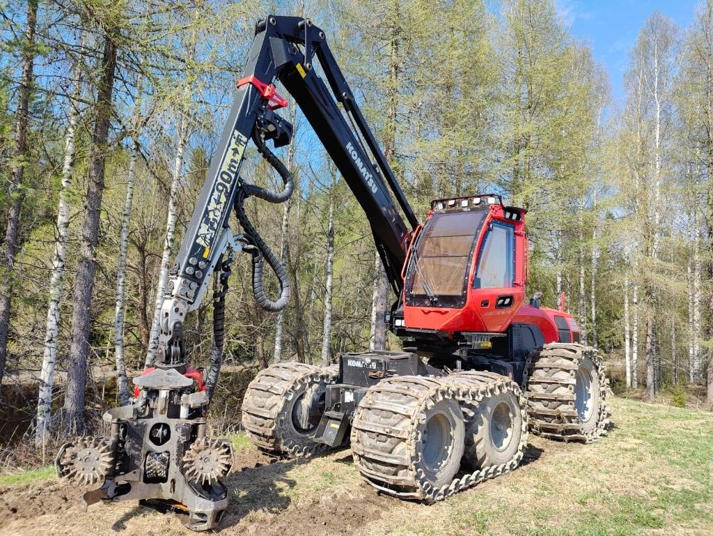 Komatsu 901 - 산림용 수확기 : 사진 1 Komatsu 901 - 산림용 수확기 : 사진 1