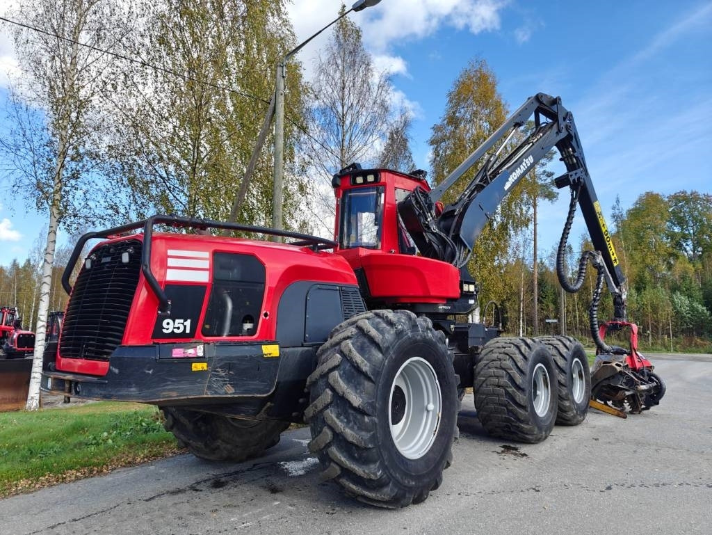 Komatsu 951 - 산림용 수확기 : 사진 4 Komatsu 951 - 산림용 수확기 : 사진 4