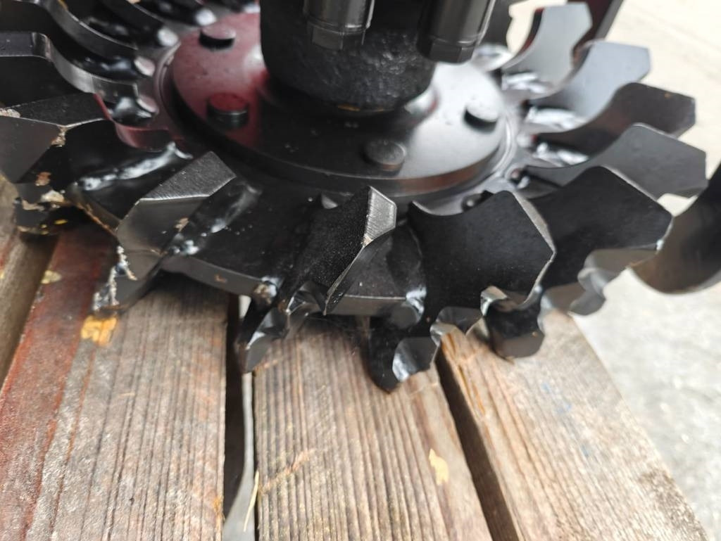 펠링 헤드 Komatsu C 123 : 사진 11 펠링 헤드 Komatsu C 123 : 사진 11