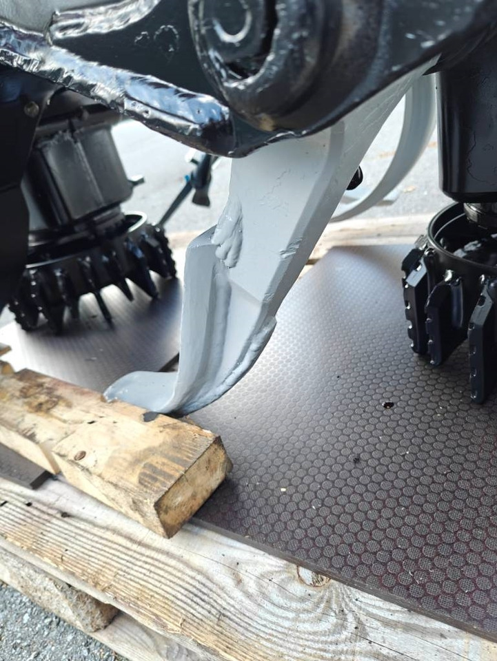 펠링 헤드 Komatsu C 93 : 사진 11