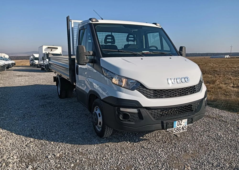 Iveco 35C13, 35C12, 35C14, 35C15 - 덤프 밴 : 사진 2 Iveco 35C13, 35C12, 35C14, 35C15 - 덤프 밴 : 사진 2
