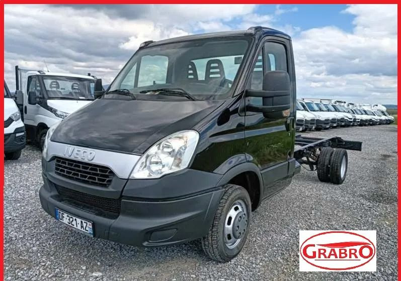 Iveco 35C13, 35C12, 35C14, 35C15 - 캡 새시 트럭 : 사진 1 Iveco 35C13, 35C12, 35C14, 35C15 - 캡 새시 트럭 : 사진 1