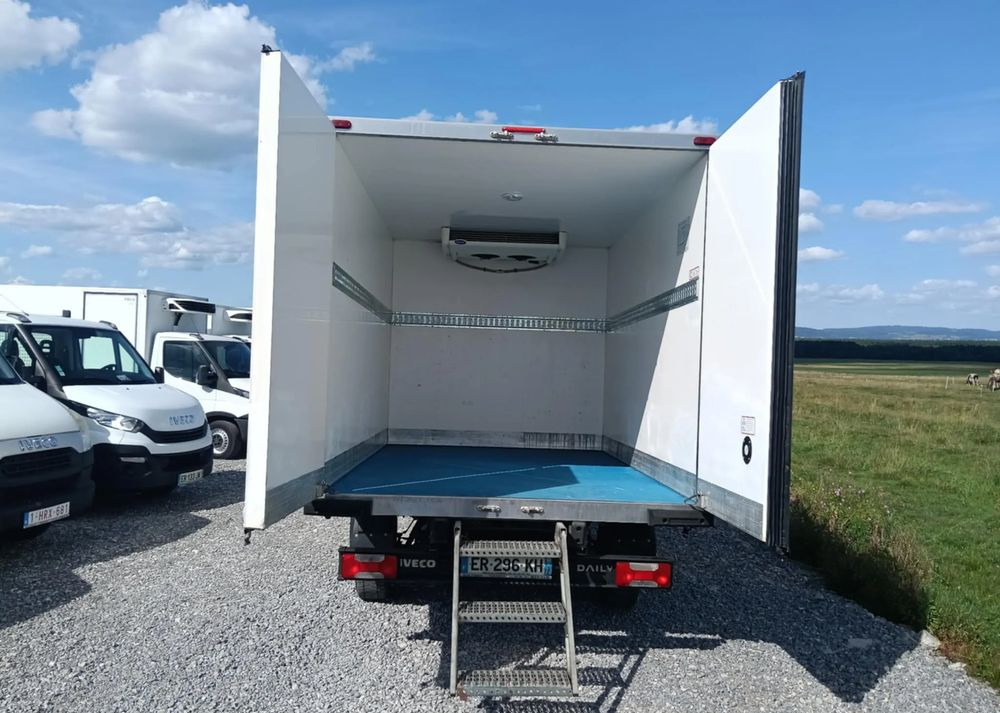 Iveco 35S16, 35S15, 35S14, 35S13, 35C13, 35C14 - 냉동 밴 : 사진 4 Iveco 35S16, 35S15, 35S14, 35S13, 35C13, 35C14 - 냉동 밴 : 사진 4