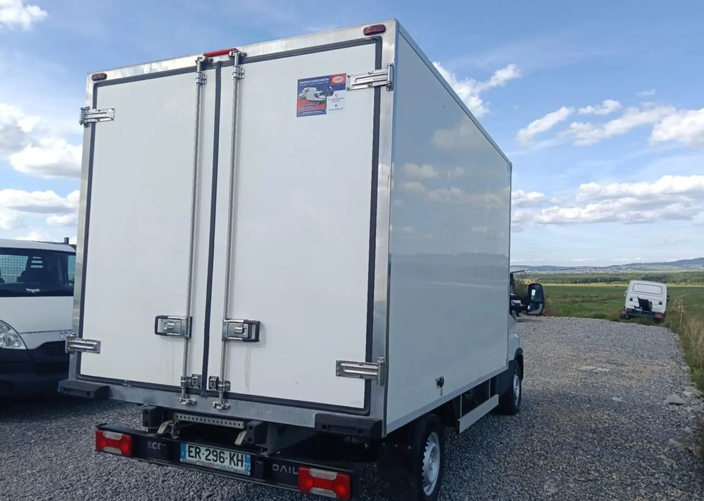 Iveco 35S16, 35S15, 35S14, 35S13, 35C13, 35C14 - 냉동 밴 : 사진 2 Iveco 35S16, 35S15, 35S14, 35S13, 35C13, 35C14 - 냉동 밴 : 사진 2