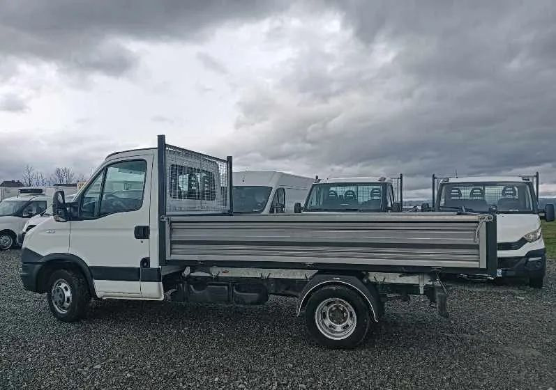 Iveco DAILY 35C13, 35C12, 35C15 - 덤프 밴 : 사진 4 Iveco DAILY 35C13, 35C12, 35C15 - 덤프 밴 : 사진 4