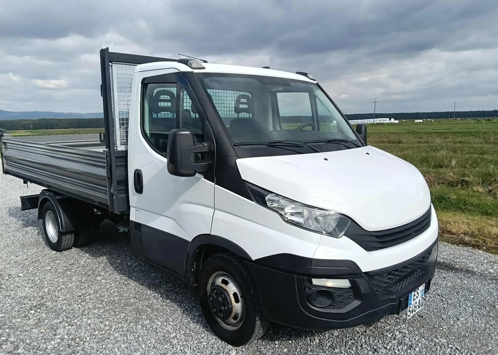 Iveco DAILY 35C14, 35C13, 35C12, 35C15 - 덤프 밴 : 사진 2 Iveco DAILY 35C14, 35C13, 35C12, 35C15 - 덤프 밴 : 사진 2