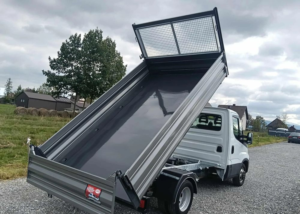 Iveco DAILY 35C14, 35C13, 35C12, 35C15 - 덤프 밴 : 사진 5 Iveco DAILY 35C14, 35C13, 35C12, 35C15 - 덤프 밴 : 사진 5