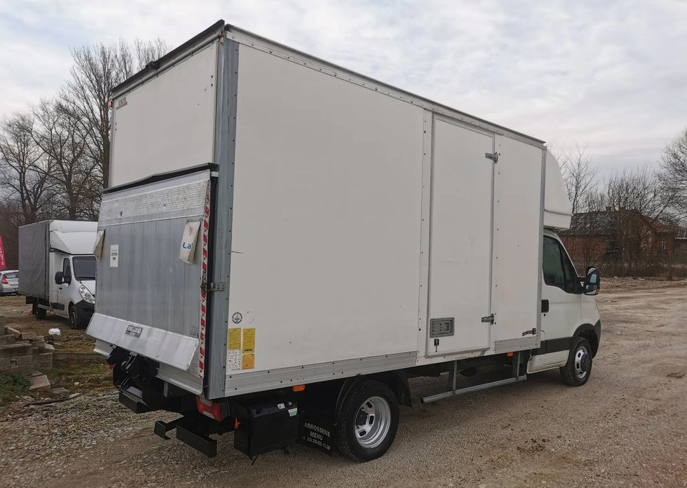 Iveco 3.0-150KM Daily 35C15 Kontener winda Dhollandia 750kg długi 35-150 Klimatyzacja długi rozstaw - 박스 밴 : 사진 5 Iveco 3.0-150KM Daily 35C15 Kontener winda Dhollandia 750kg długi 35-150 Klimatyzacja długi rozstaw - 박스 밴 : 사진 5