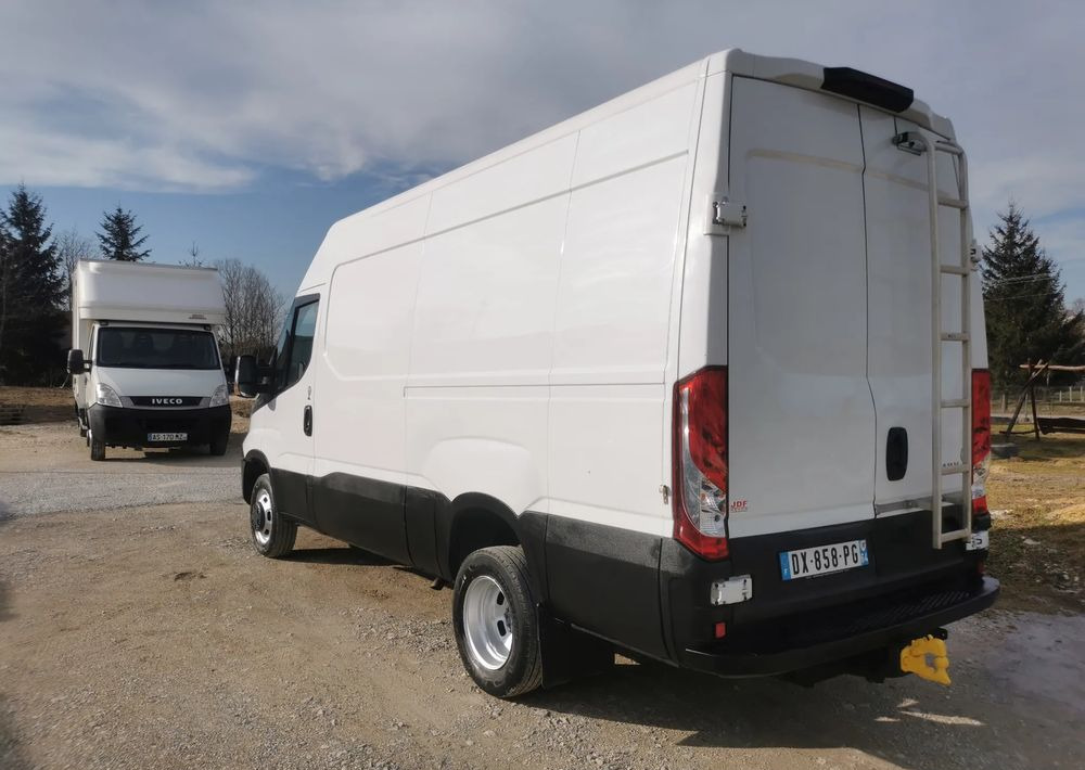 Iveco 35C13 Daily L3H2 bliźniak Klima 2.3-130KM 6-biegów Hak podwójne koła 35-130 L4H2 - 패널 밴 : 사진 5 Iveco 35C13 Daily L3H2 bliźniak Klima 2.3-130KM 6-biegów Hak podwójne koła 35-130 L4H2 - 패널 밴 : 사진 5