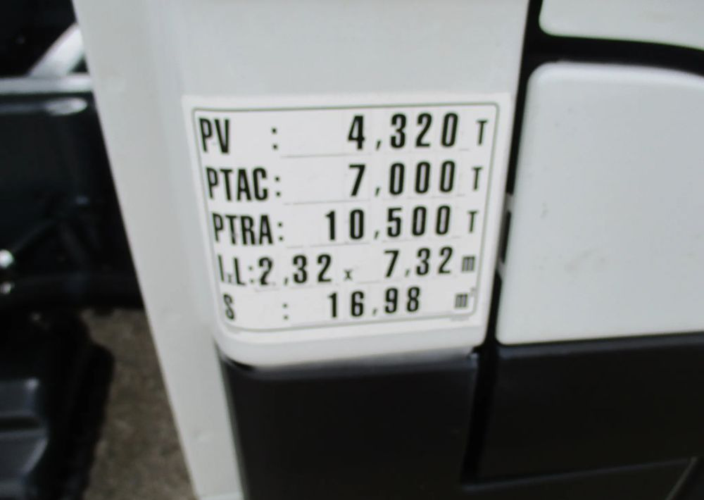 리스  Iveco Daily 3.0 na bliźniaku 70C18 skrzynia, laweta, rama, HDS, 70-180 kiper Iveco Daily 3.0 na bliźniaku 70C18 skrzynia, laweta, rama, HDS, 70-180 kiper : 사진 10