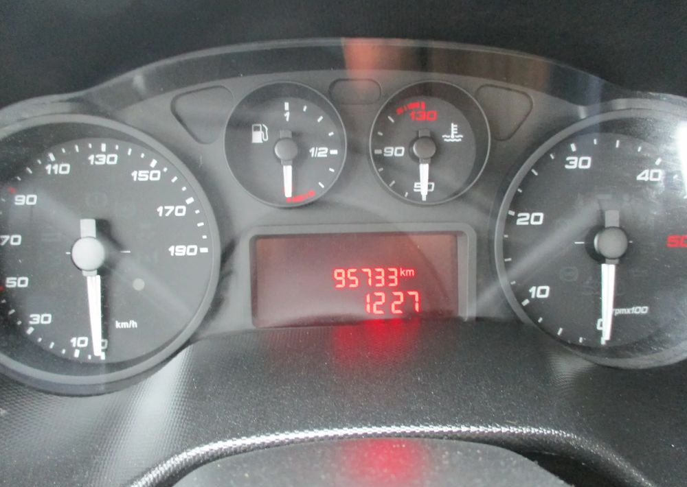 리스  Iveco Daily 3.0 na bliźniaku 70C18 skrzynia, laweta, rama, HDS, 70-180 kiper Iveco Daily 3.0 na bliźniaku 70C18 skrzynia, laweta, rama, HDS, 70-180 kiper : 사진 13