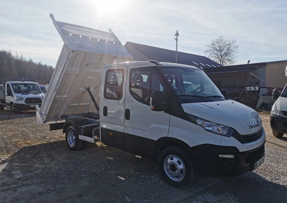 Iveco Daily 35C12 Brygadówka wywrotka 35-120 kiper doka Dubel klimatyzacja - 덤프 밴 : 사진 3 Iveco Daily 35C12 Brygadówka wywrotka 35-120 kiper doka Dubel klimatyzacja - 덤프 밴 : 사진 3