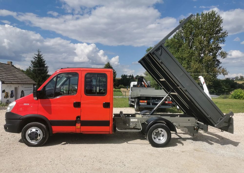Iveco Daily 35C13 Brygadówka wywrotka Klimatyzacja Dubel hak kiper doka 35C13 - 덤프 밴 : 사진 5 Iveco Daily 35C13 Brygadówka wywrotka Klimatyzacja Dubel hak kiper doka 35C13 - 덤프 밴 : 사진 5