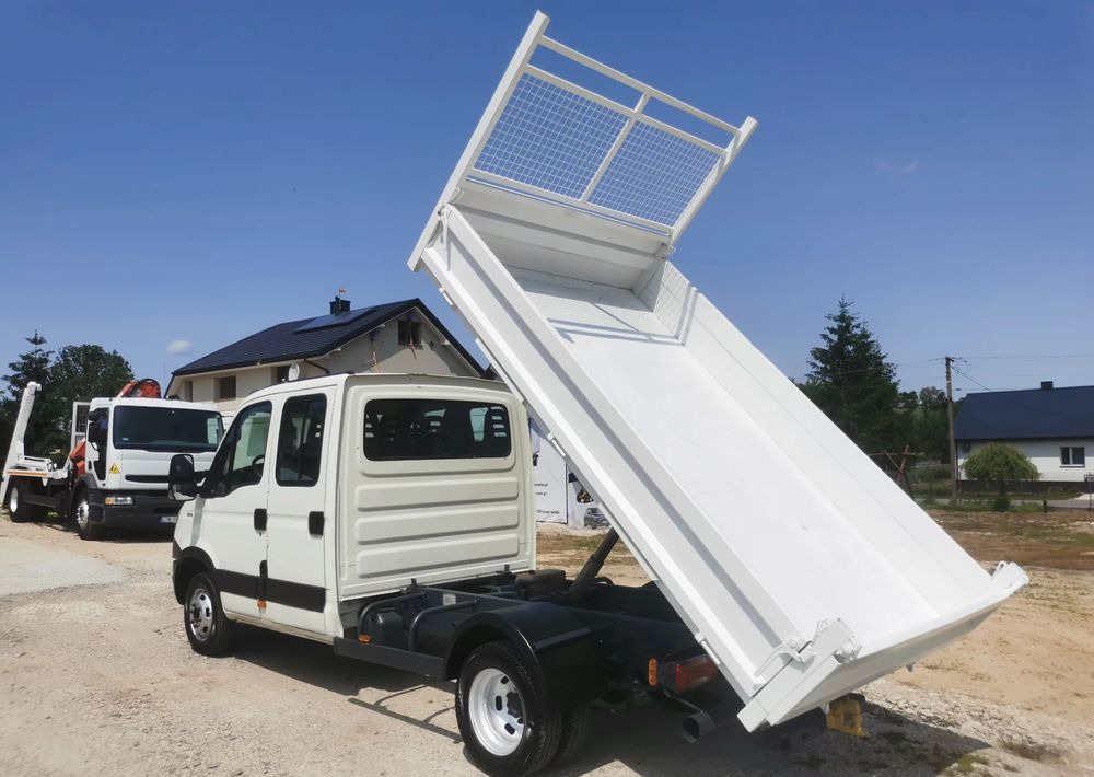 Iveco Daily 35C13 Kiper brygadówka 7-os wywrotka 130KM klimatyzacja Hak doka - 덤프 밴 : 사진 3 Iveco Daily 35C13 Kiper brygadówka 7-os wywrotka 130KM klimatyzacja Hak doka - 덤프 밴 : 사진 3