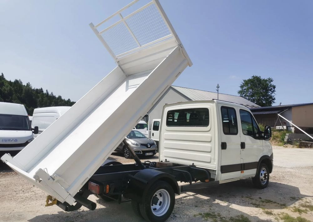 Iveco Daily 35C13 Kiper brygadówka 7-os wywrotka 130KM klimatyzacja Hak doka - 덤프 밴 : 사진 4 Iveco Daily 35C13 Kiper brygadówka 7-os wywrotka 130KM klimatyzacja Hak doka - 덤프 밴 : 사진 4
