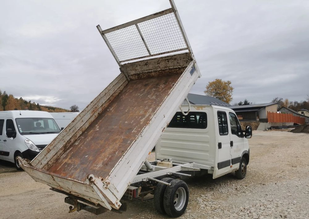 Iveco Daily 35C15 Brygadówka 3.0 - 150KM wywrotka Klimatyzacja Dubel hak kiper doka - 덤프 밴 : 사진 3 Iveco Daily 35C15 Brygadówka 3.0 - 150KM wywrotka Klimatyzacja Dubel hak kiper doka - 덤프 밴 : 사진 3