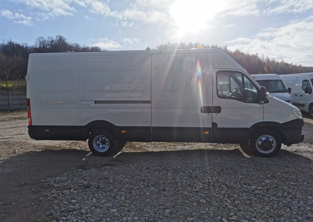 Iveco Daily 35C15 blaszak 3.0-150KM blizniak L3H3 długi Hak - 패널 밴 : 사진 4 Iveco Daily 35C15 blaszak 3.0-150KM blizniak L3H3 długi Hak - 패널 밴 : 사진 4