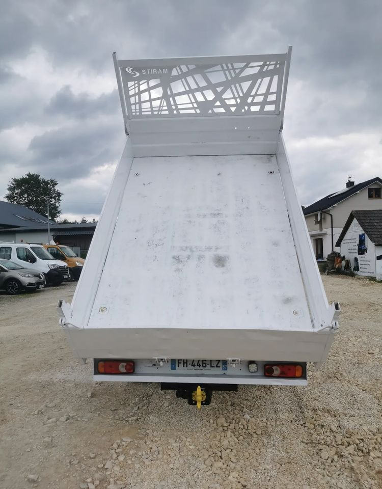 Renault Master Kiper wywrotka 2.3-145KM Hak Bliźniak klimatyzacja Kamera cofania - 덤프 밴 : 사진 4 Renault Master Kiper wywrotka 2.3-145KM Hak Bliźniak klimatyzacja Kamera cofania - 덤프 밴 : 사진 4