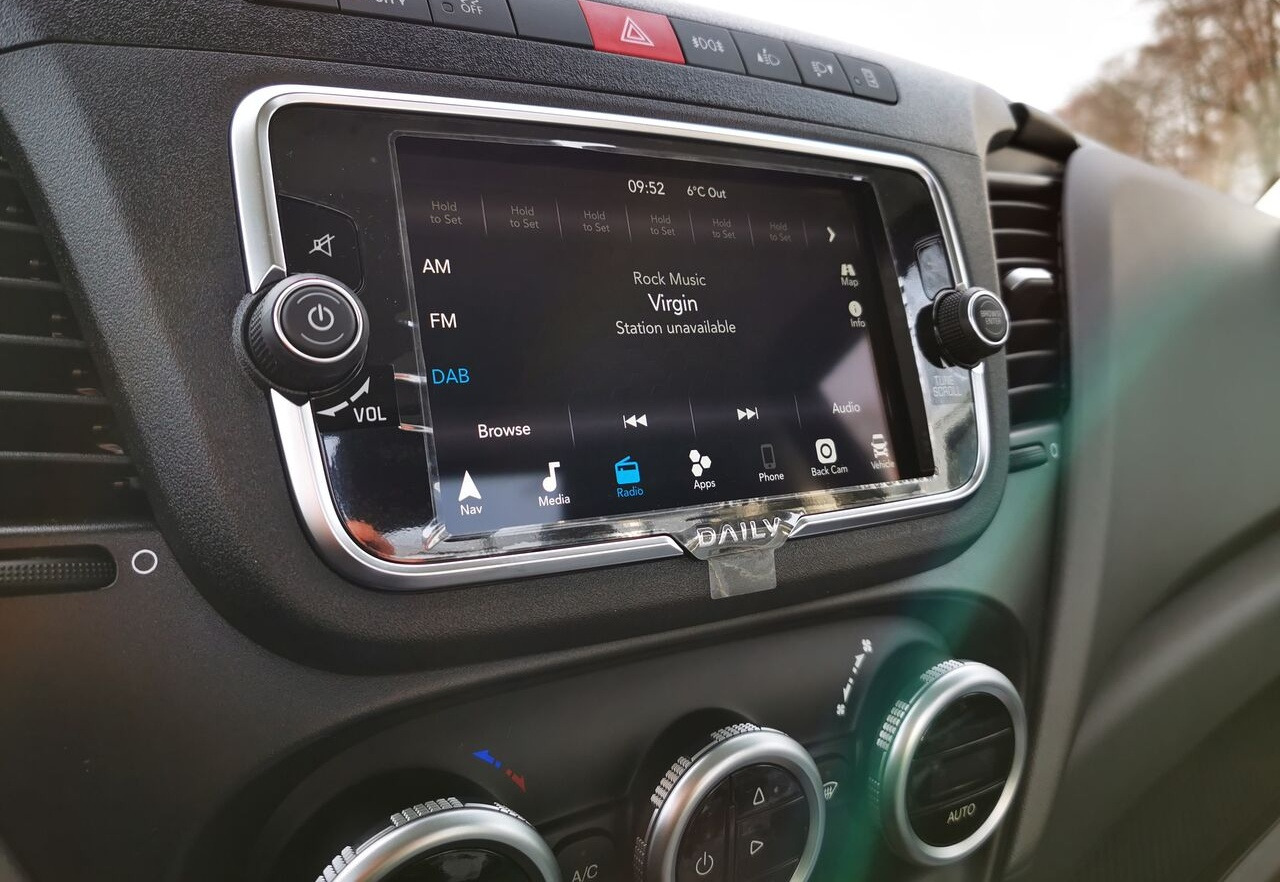 IVECO Daily 35S18 - 패널 밴 : 사진 3 IVECO Daily 35S18 - 패널 밴 : 사진 3