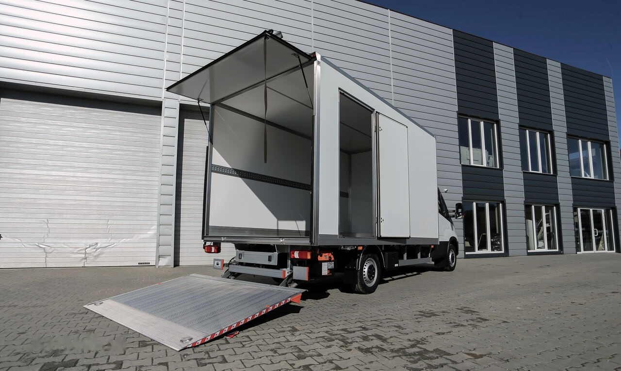 IVECO Iveco Daily IVECO 35S18HA8 r.o.4100 - 박스 밴 : 사진 2 IVECO Iveco Daily IVECO 35S18HA8 r.o.4100 - 박스 밴 : 사진 2
