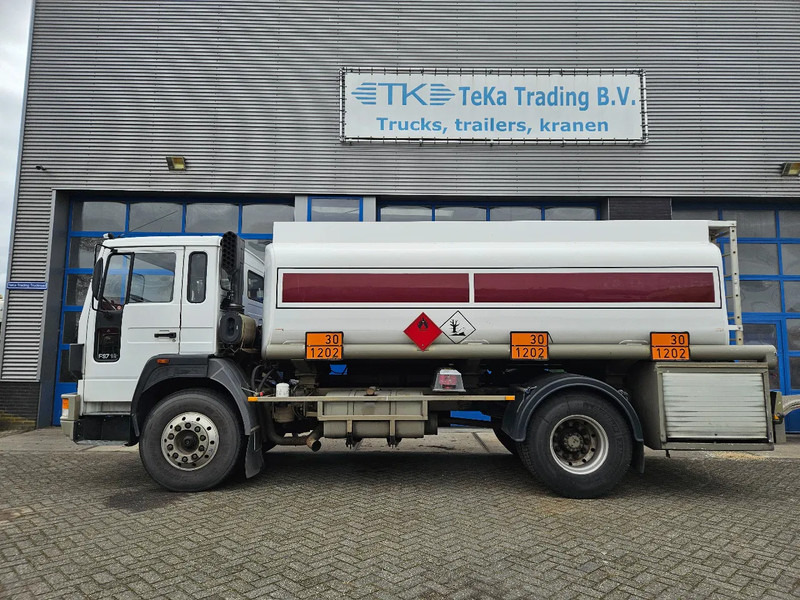 Volvo F S7 18 HOBUR 14.800 Liter 3 Compartments Steel Manual - 유조트럭 : 사진 4 Volvo F S7 18 HOBUR 14.800 Liter 3 Compartments Steel Manual - 유조트럭 : 사진 4