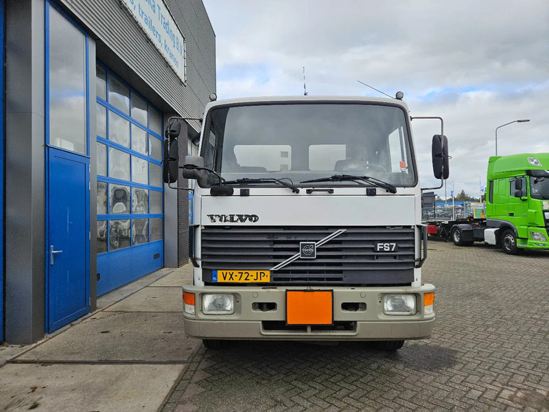 Volvo F S7 18 HOBUR 14.800 Liter 3 Compartments Steel Manual - 유조트럭 : 사진 3 Volvo F S7 18 HOBUR 14.800 Liter 3 Compartments Steel Manual - 유조트럭 : 사진 3