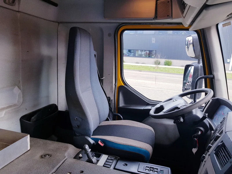 캡 새시 트럭 Volvo FE 300 EEV 6X2 Retarder 258.000 KM TÜV : 사진 10